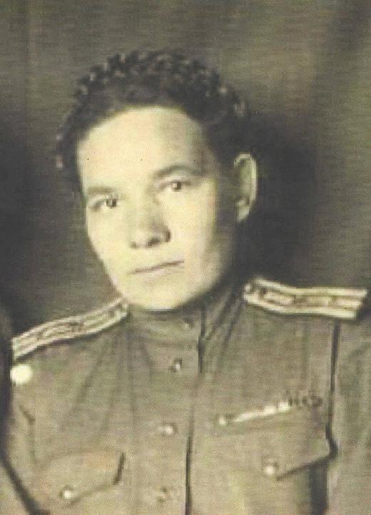 Попова Валентина Ивановна, врач фтизиатр, работала в Тобольском филиале, участник ВОВ (годы жизни - 1910 -2020 гг.). Родилась 23 февраля 1910 года в г. Тобольске. В 1938 году окончила Пермский медицинский институт. Служила врачом в сельской больнице Челяб