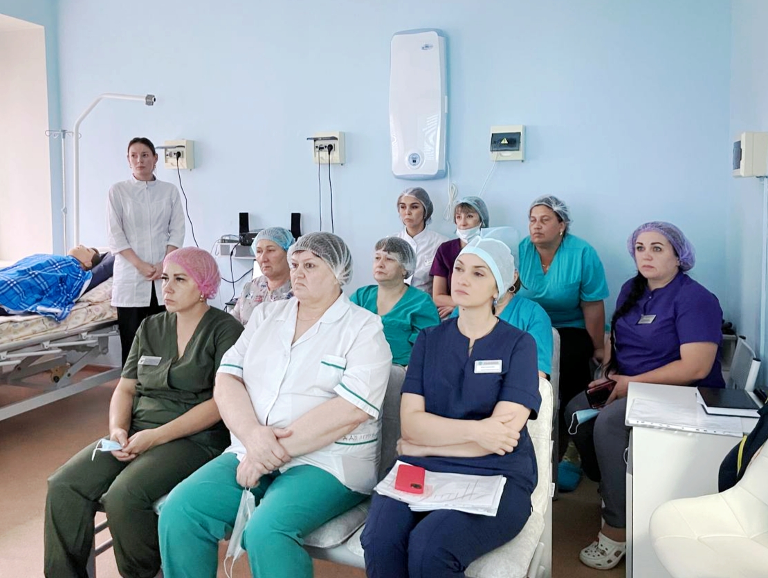 Руки, которые спасают: важность профилактики и обработки рук для медицинского персонала