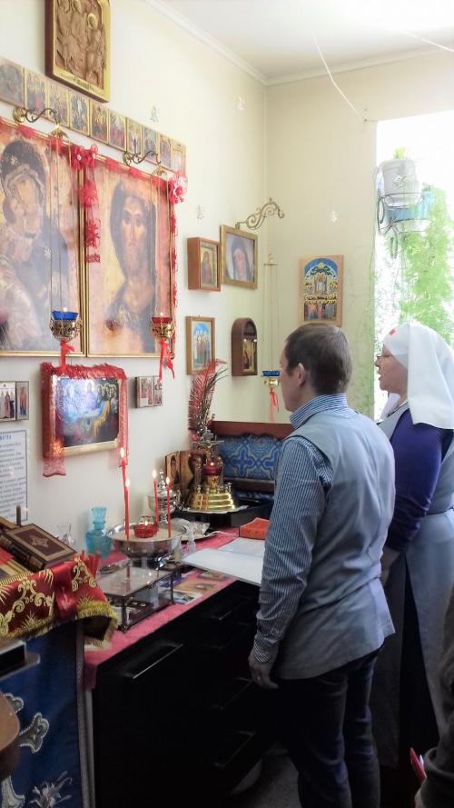 "Красота помогает болящим"